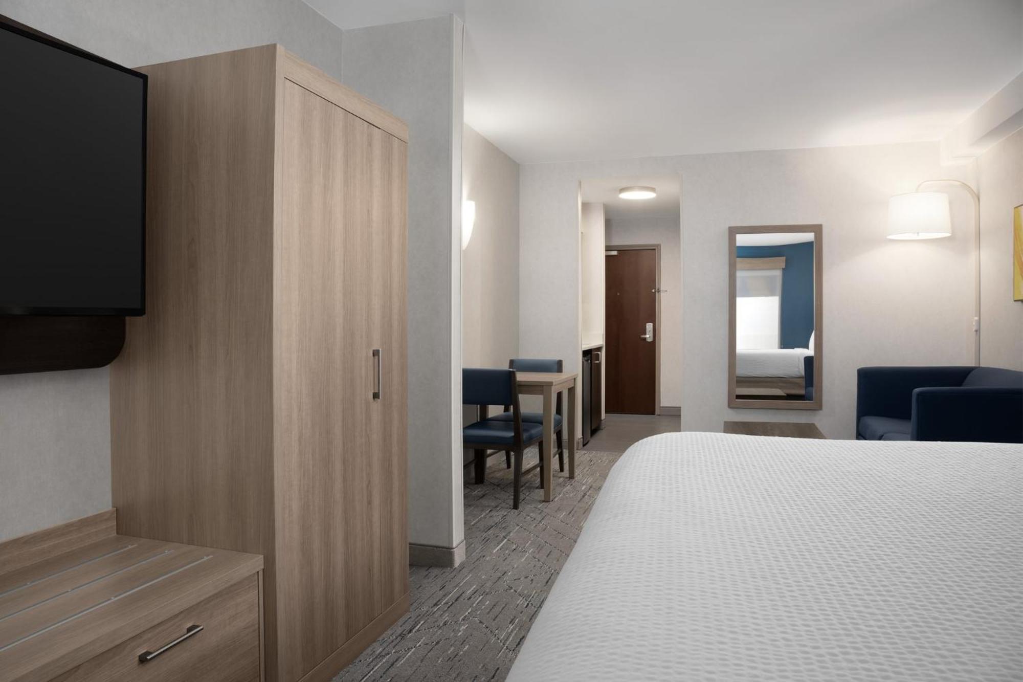 Holiday Inn Express & Suites Alexandria - Fort Belvoir By Ihg Екстер'єр фото
