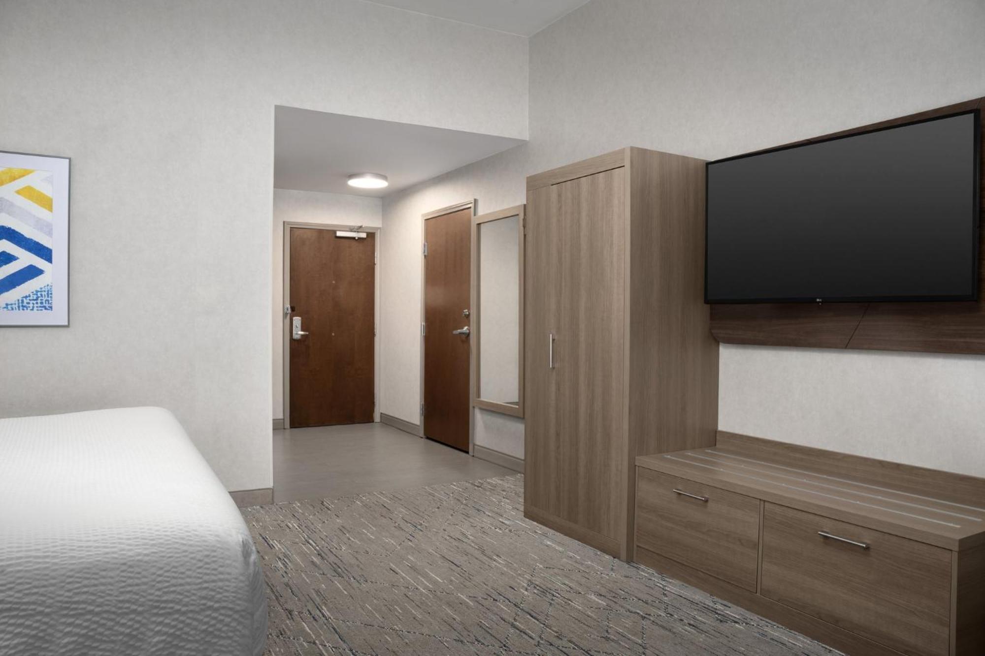Holiday Inn Express & Suites Alexandria - Fort Belvoir By Ihg Екстер'єр фото