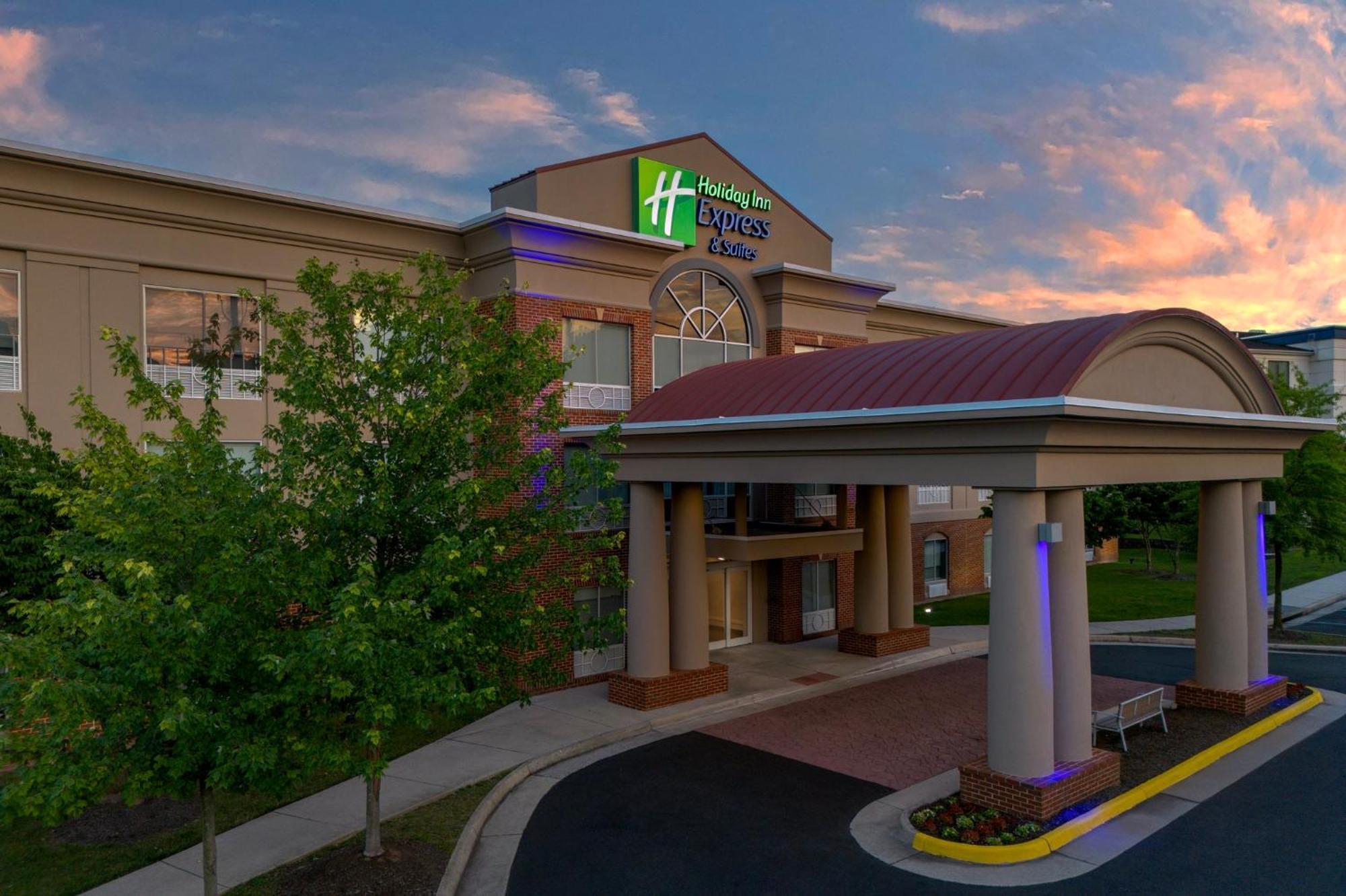 Holiday Inn Express & Suites Alexandria - Fort Belvoir By Ihg Екстер'єр фото