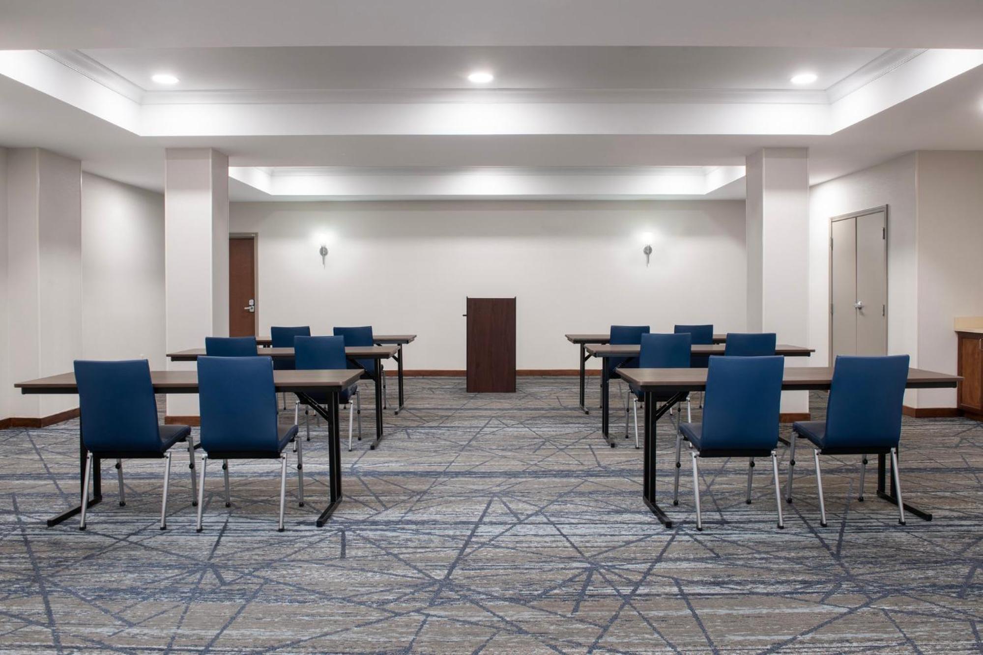Holiday Inn Express & Suites Alexandria - Fort Belvoir By Ihg Екстер'єр фото